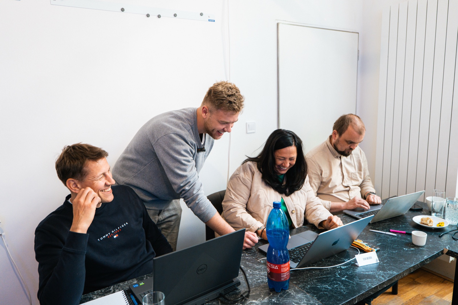 Uvolněná atmosféra na offline workshopu AI Komunity